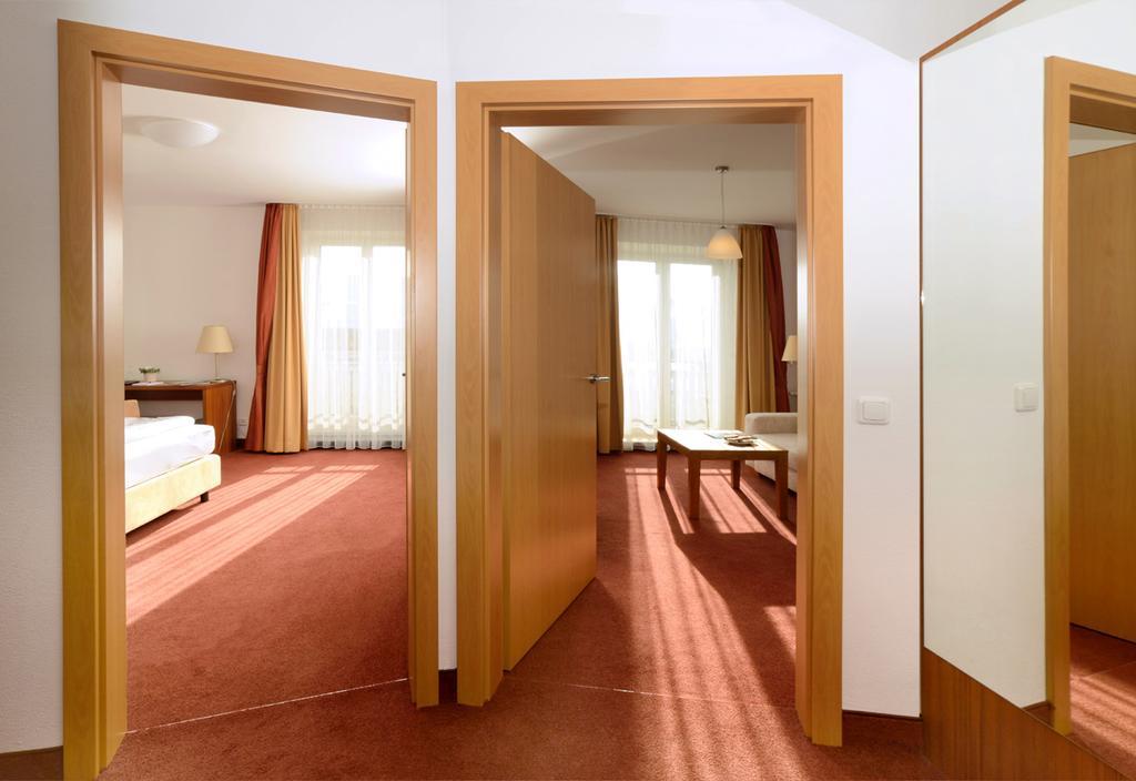 Hotel Bayerisch Meran Bad Feilnbach Exteriör bild