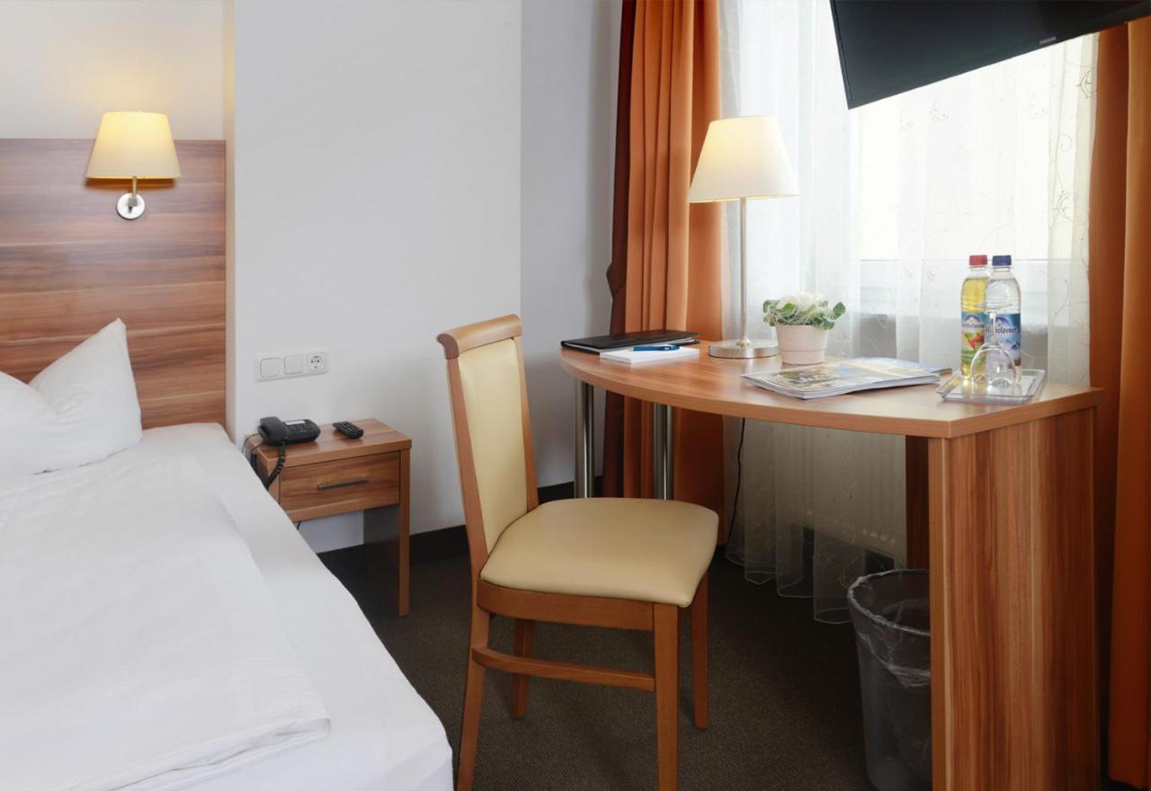 Hotel Bayerisch Meran Bad Feilnbach Exteriör bild